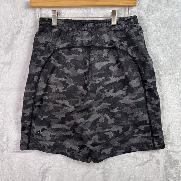 Lululemon Camo Shorts Men's Small Black/Grey Athletic Workout Gym Pockets - Picture 2 of 12